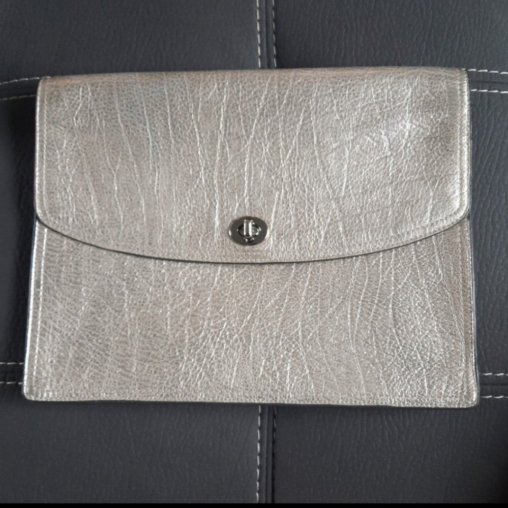 *SOLD* COACH Clutch